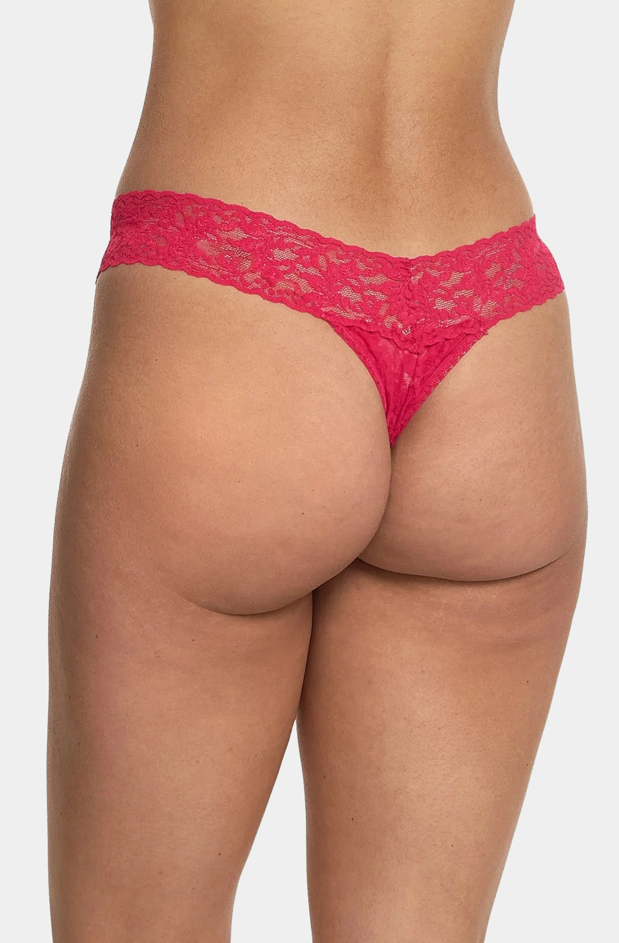 Signature Lace Low Rise Thong