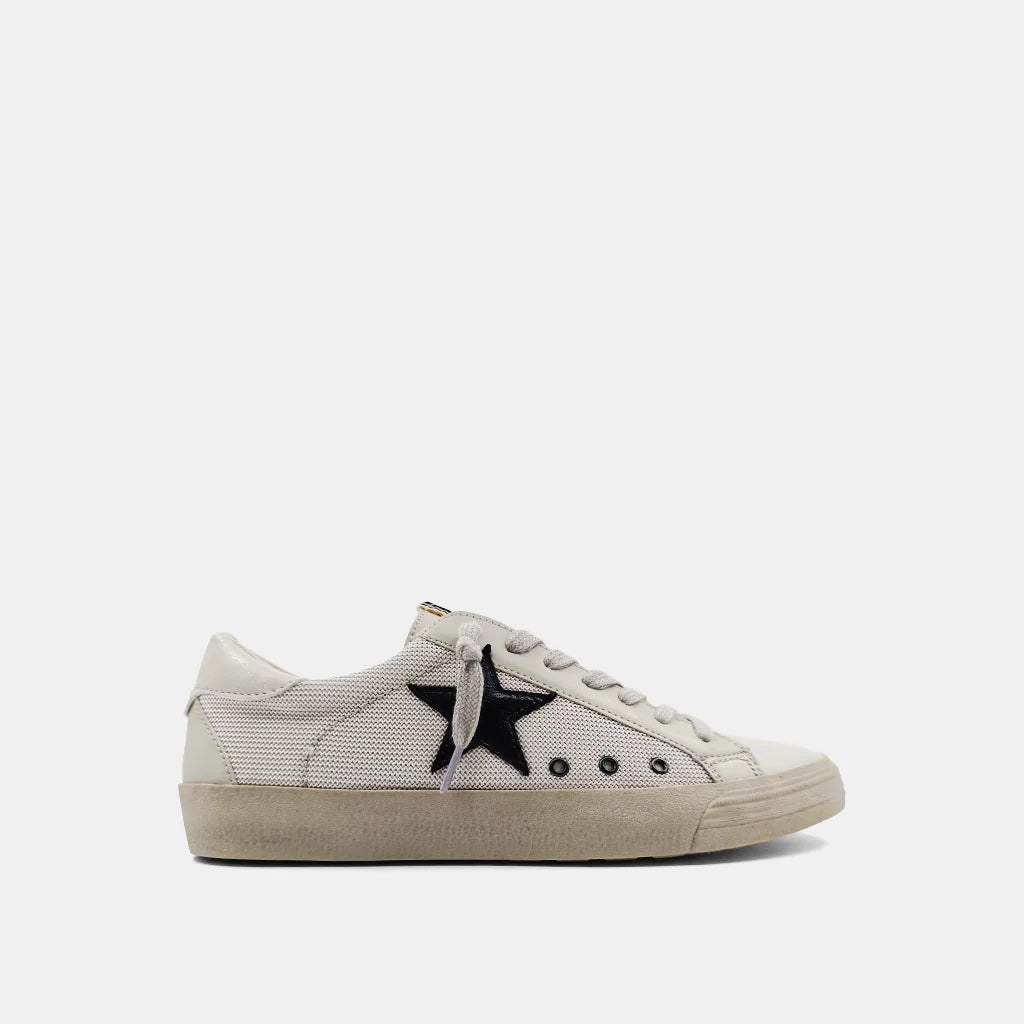 Pilar Sneakers