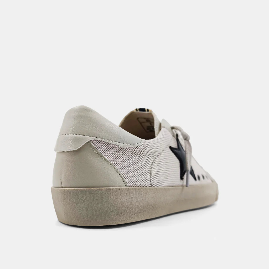 Pilar Sneakers