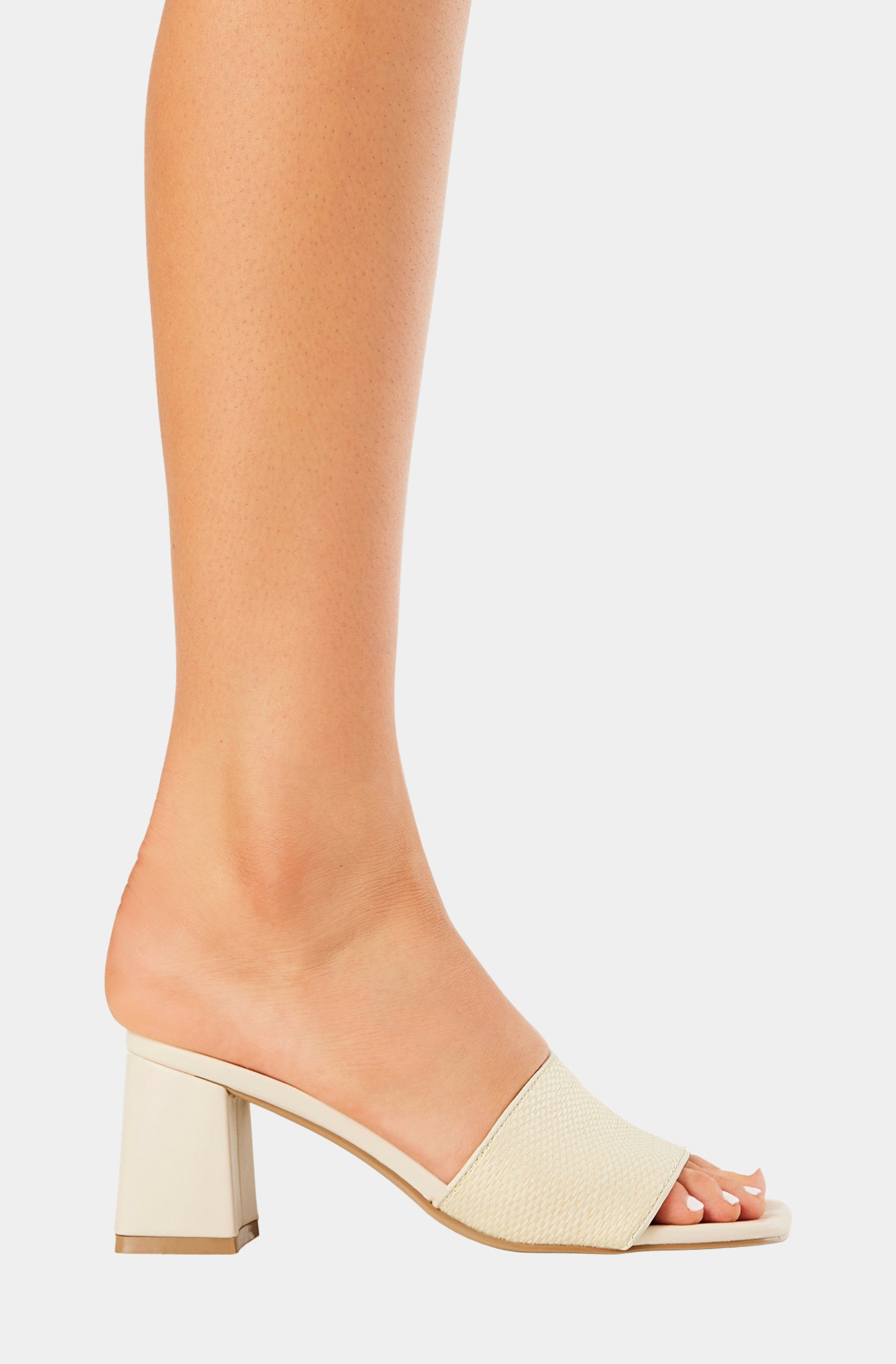 Yarina Heels