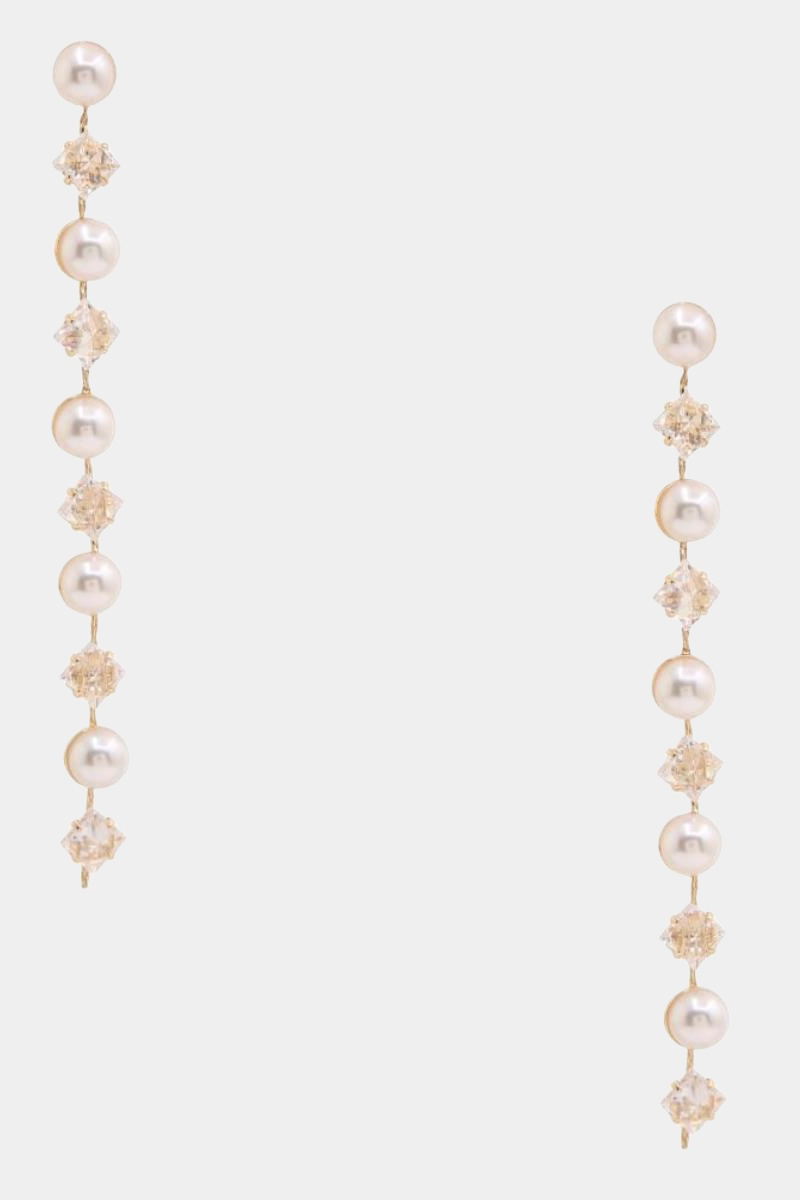 Hemline Fav 98135-E earrings on light gray background
