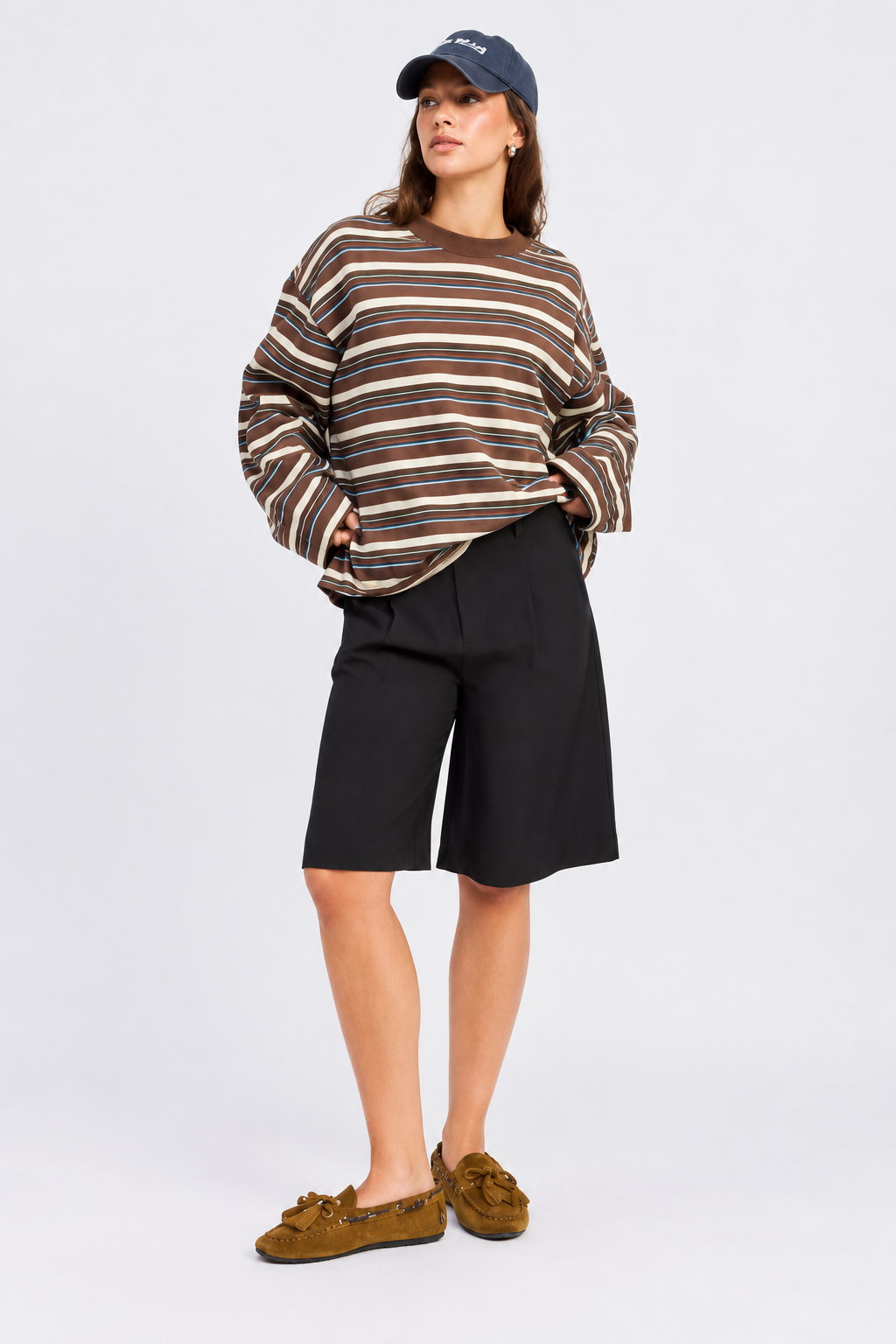 Saoirse Shorts in Black — front reference